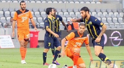 אלירן עטר מול אבו זייד (משה חרמון) אלירן עטר מול אבו זייד (משה חרמון)