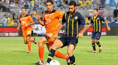 אלירן עטר מול גל כהן (משה חרמון) אלירן עטר מול גל כהן (משה חרמון)