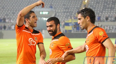 פיני בלילי, עזוז וגל כהן חוגגים (משה חרמון) פיני בלילי, עזוז וגל כהן חוגגים (משה חרמון)