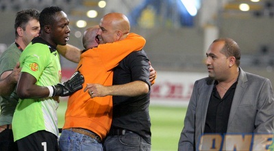 אבוקסיס חוגג, גם אברמוב מרוצה (משה חרמון) אבוקסיס חוגג, גם אברמוב מרוצה (משה חרמון)