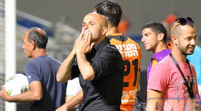 יוסי אבוקסיס נפרד מבני יהודה לפני המעבר לנבחרת ישראל (משה חרמון)