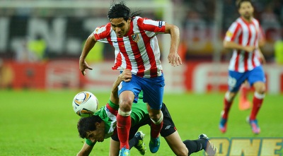 פלקאו עובר את חאבי מרטינז (GettyImages) פלקאו עובר את חאבי מרטינז (GettyImages)