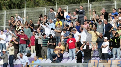 שחקני אזור חוגגים את שער השיוויון (אלעד ירקון) שחקני אזור חוגגים את שער השיוויון (אלעד ירקון)