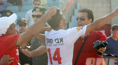 צ´קאנה חוגג לאחר השער (חגי ניזרי)