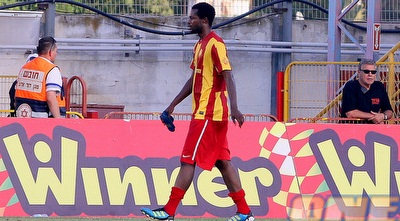 יאיא פטי. טעות שלו הובילה לשער (יניב גונן)