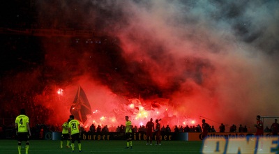 אוהדי דורטמונד משתוללים בגמר הגביע (GettyImages)