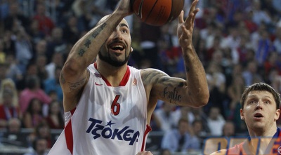 אנטיץ´ עולה לסל מעל חרייפה (קובי אליהו)