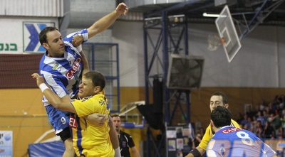 דן נתן עולה על לוזון (מור שאולי)