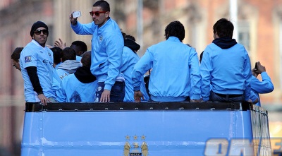 קרלוס טבס ואלכסנדר קולארוב (רויטרס)