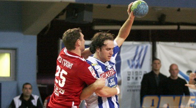 דן נתן מול מקס ציפרמן (יניב גונן) דן נתן מול מקס ציפרמן (יניב גונן)