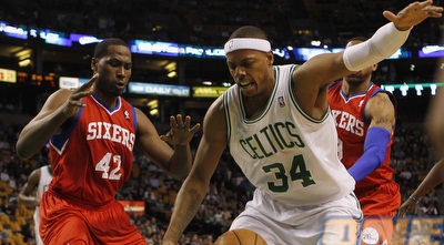 פירס מאבד את הכדור ואת יתרון הביתיות (רויטרס)