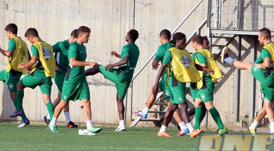 שחקני מכבי חיפה מתכוננים לגמר הגביע (יניב גונן) שחקני מכבי חיפה מתכוננים לגמר הגביע (יניב גונן)