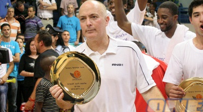 ארז אדלשטיין והצלחת (חגי ניזרי)