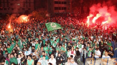 רחובות ניקוסיה בתחילת החגיגות  (Omonianews)