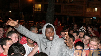 ובטירוף עם הצ&acute;וקו (חגי ניזרי)