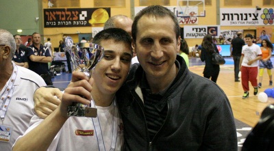 דייויד ותמיר בלאט. המשפחה מתקשה להגיע להחלטה (חגי ניזרי)