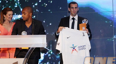 יובל שפונגין בטקס אחרי בחירתו ל-11 של העונה