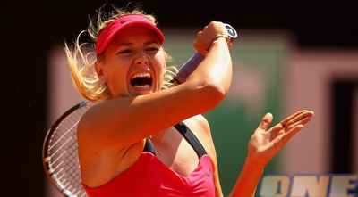 שראפובה מפגינה ביצועים מול קרבר (GettyImages)