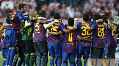 שחקני ברצלונה חוגגים (GettyImages)