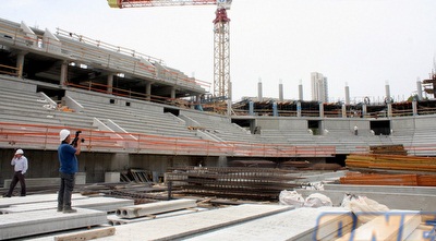 היציעים בארנה (משה חרמון)