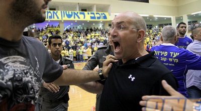 - (יניב גונן)