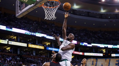 גארנט מעל ג´יימס (רויטרס) גארנט מעל ג´יימס (רויטרס)