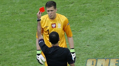 שצ´סני מורחק. השאיר את חבריו ב-10 שחקנים (GettyImages)