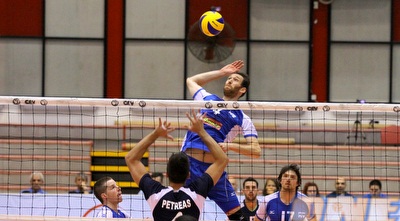 איתמר שטיין מנחית (שי לוי)