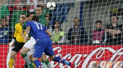 מנדזוקיץ´ נוגח (רויטרס) מנדזוקיץ´ נוגח (רויטרס)