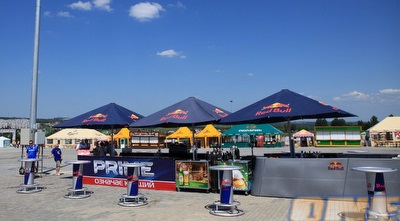 עיר האוהלים בדונייצק. יש פה הכל. כמעט (יוסי ציפקיס) עיר האוהלים בדונייצק. יש פה הכל. כמעט (יוסי ציפקיס)