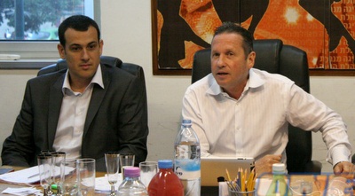 אבנר קופל (חגי ניזרי)