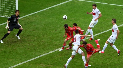 דזגוייב דוחק פנימה ומעלה את רוסיה ליתרון (GettyImages)