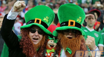 שני אוהדי אירלנד (GettyImages)