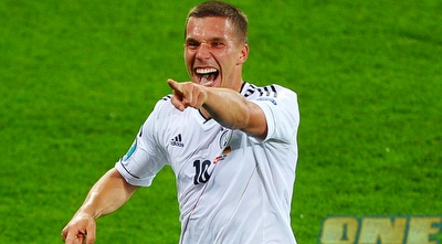 פודולסקי חוגג את השער בהופעה ה-100 שלו (GettyImages)