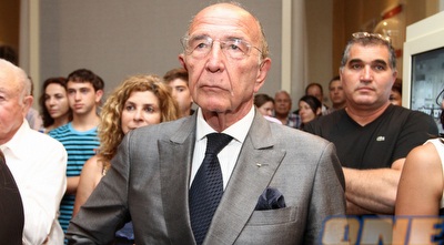 אלכס גלעדי. נגד הצבעה גלויה  (שי לוי)