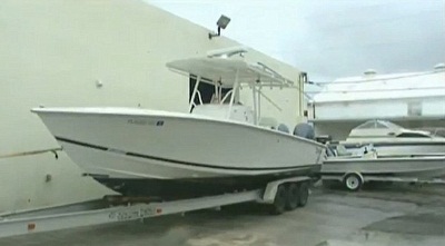 הסירה שבא הפליג גומא לפני שנעלם (WSVN) (ONE)