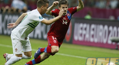 פילאר מנסה לעבור פראיירה (ONE) פילאר מנסה לעבור פראיירה (ONE)