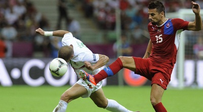 פפה מקדים את בארוש (רויטרס) פפה מקדים את בארוש (רויטרס)