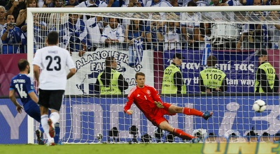 סלפינגידיס מצמק ל-2:4. &qout;הבקענו פעמיים, היינו צריכים להיות זהירים&qout; (רויטרס) סלפינגידיס מצמק ל-2:4. &qout;הבקענו פעמיים, היינו צריכים להיות זהירים&qout; (רויטרס)