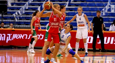 קטלין הונטי מעל נועה גנור, ההונגריות שולטות בצבע ובריבאונד (שי לוי)