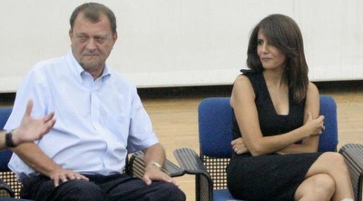 ג´´קי בן זקן, אלונה ברקת, איזי שרצקי ואברהם בורג (חגי ניזרי)