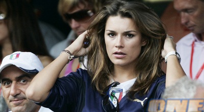 אלנה סרדובה, אשתו של בופון. גם היא נהנית שזה נגמר? (GettyImages)