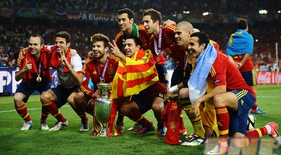 שחקני נבחרת ספרד חוגגים זכייה (GettyImages) שחקני נבחרת ספרד חוגגים זכייה (GettyImages)