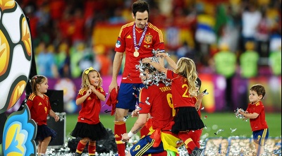 חואן פראן, פרננדו טורס והילדים מתלוצצים (GettyImages) חואן פראן, פרננדו טורס והילדים מתלוצצים (GettyImages)