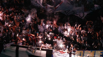 אוהדי קורינתיאנס חוגגים (רויטרס)