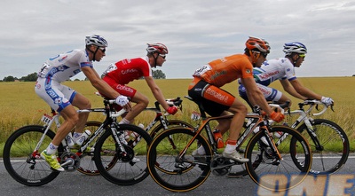 חבורת הפריצה על רקע השדות של צרפת (רויטרס)