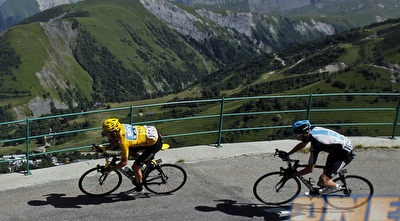 וויגינס והנוף במהלך הקטע של היום, ממשיך להוביל בבטחה (רויטרס)