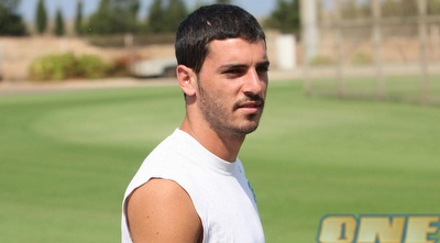 שלומי אזולאי. בקרוב בבירה? (עמית מצפה) שלומי אזולאי. בקרוב בבירה? (עמית מצפה)