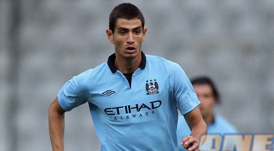 ניר ביטון וחולצת הסיטי, כבוד גדול לשחקן הצעיר (GettyImages)