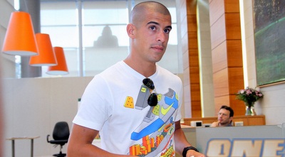 טל בן חיים בפגישה שהובילה לחתימה (יניב גונן) טל בן חיים בפגישה שהובילה לחתימה (יניב גונן)